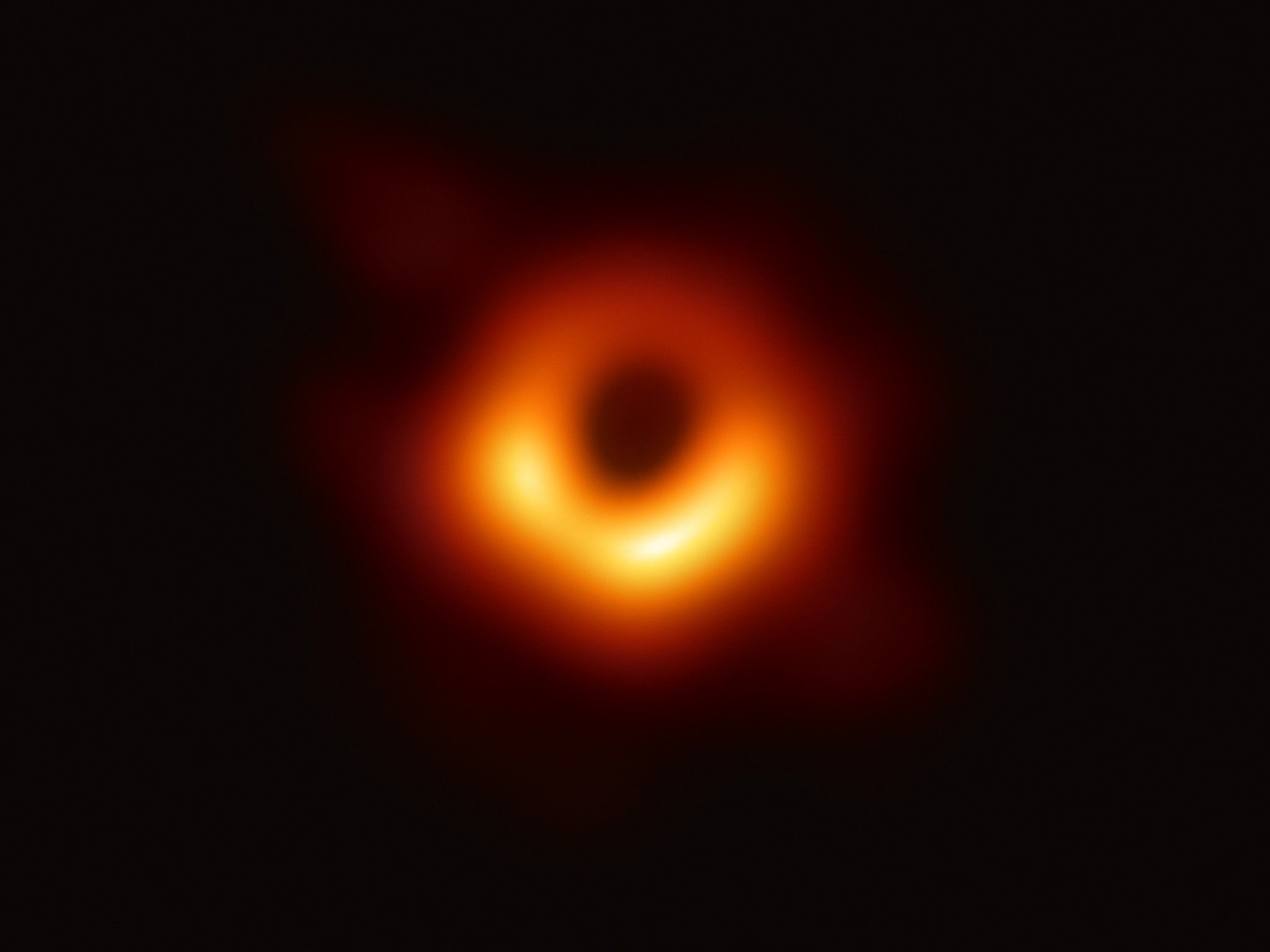2048x1536 First Image Of A Black Hole